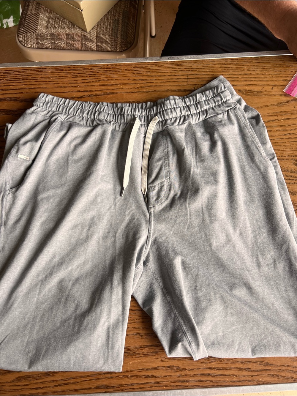 Men's Vuori Joggers- Light Gray